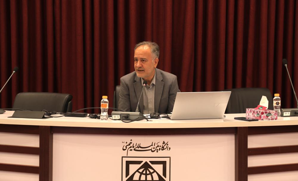 پژوهش مهمترین مؤلفه‌ای است که می‌تواند دانشگاه را به دنیا معرفی کند