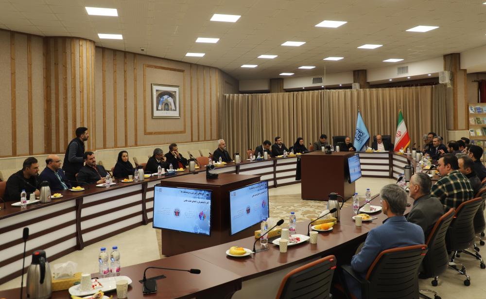 لزوم ارتباط مؤثر و هم‌افزایی صنعتگران و دانشگاهیان