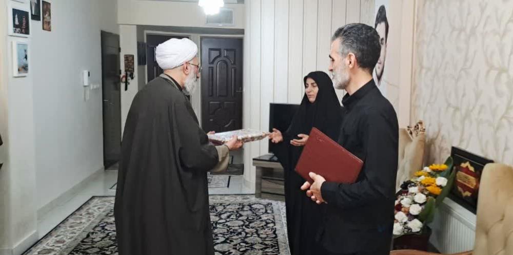 دیدار رئیس و اعضای دفتر نهاد نمایندگی مقام معظم رهبری دانشگاه با خانواده شهید عرفان کشاورز کیا